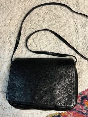 Vintage Libaire California USA Black Pebbled Leather Flap Crossbody Bag Purse